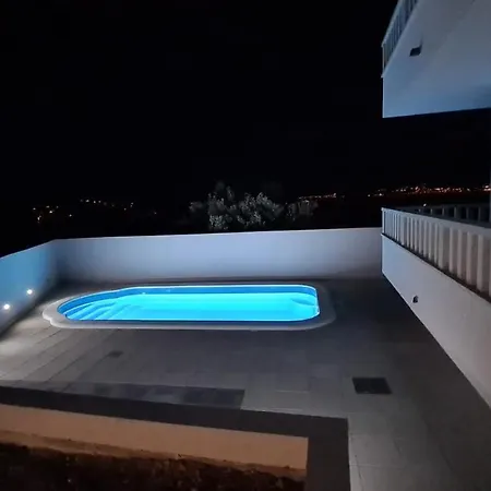 Luxury New 3Bd Apartment With Rooftop Sea View & Pool Apartment Trogir
