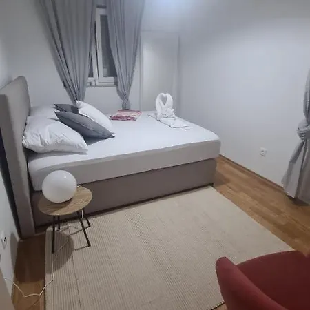 Apartment Luxury New 3Bd Apartment With Rooftop Sea View & Pool