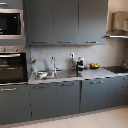 Apartment Luxury New 3Bd Apartment With Rooftop Sea View & Pool *