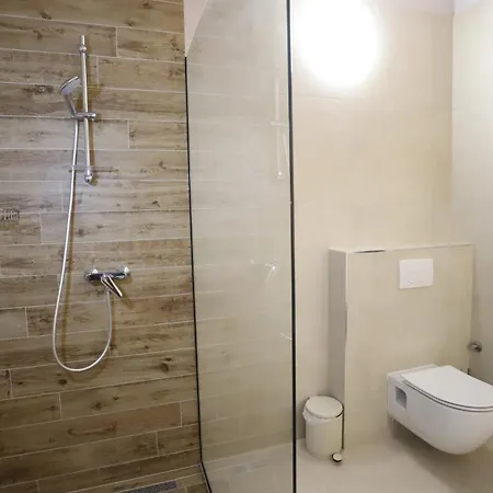 Apartment Luxury New 3Bd Apartment With Rooftop Sea View & Pool *